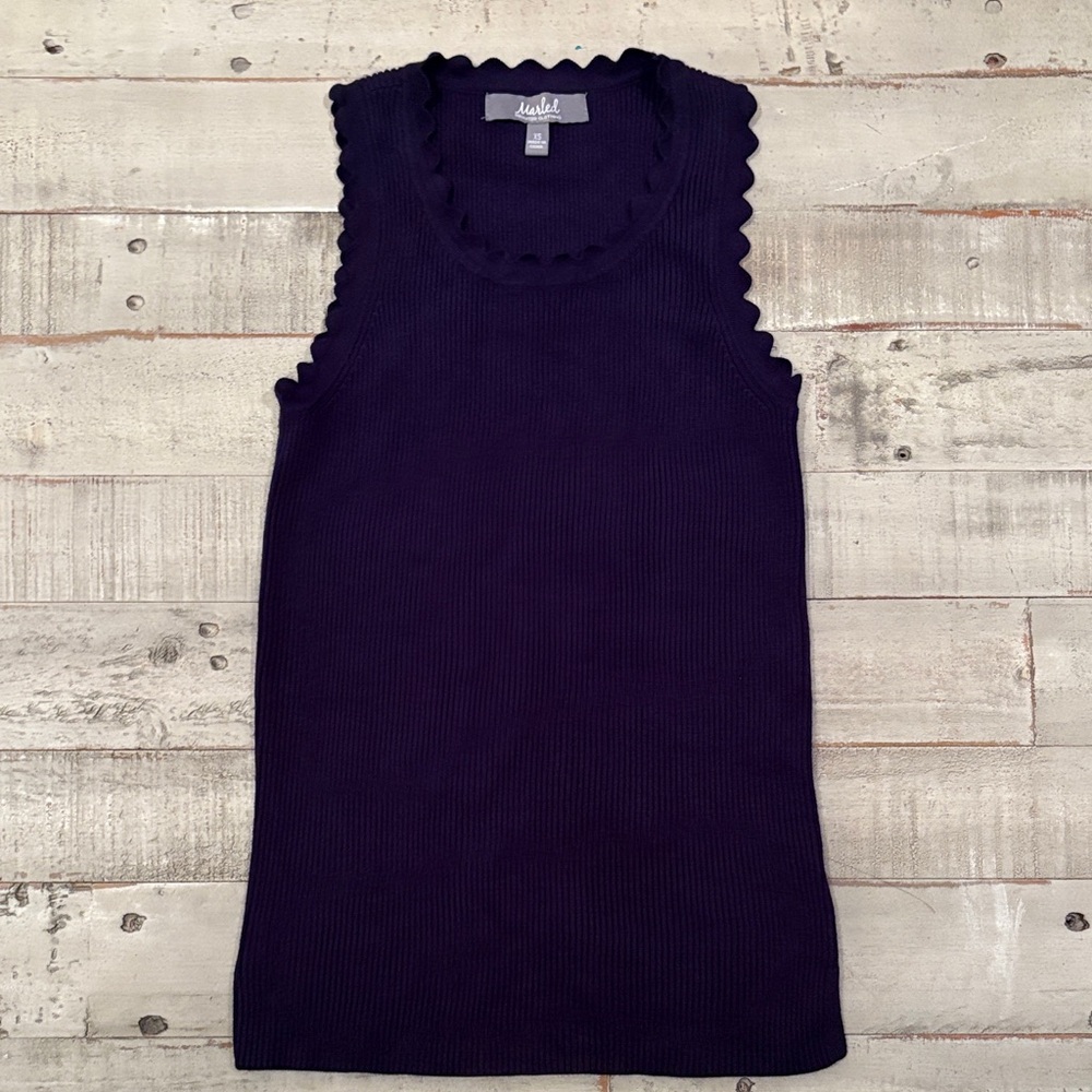 Marled Navy Blue Ribbed Scallop Tank Top